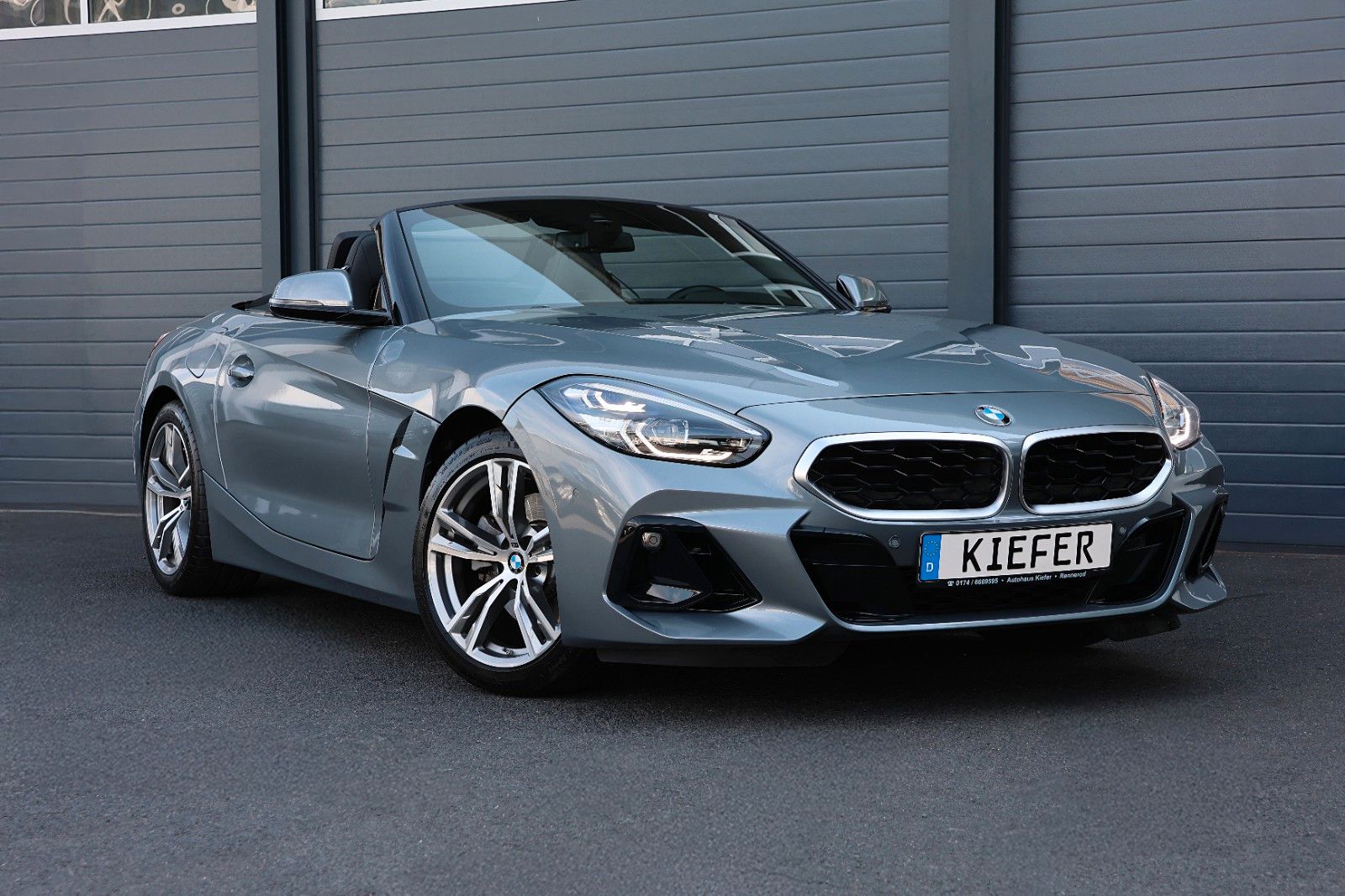 BMW Z4 sDrive30i M/HUD/APPLE/SHZ/LHZ/TOTW/KAMERA/R18