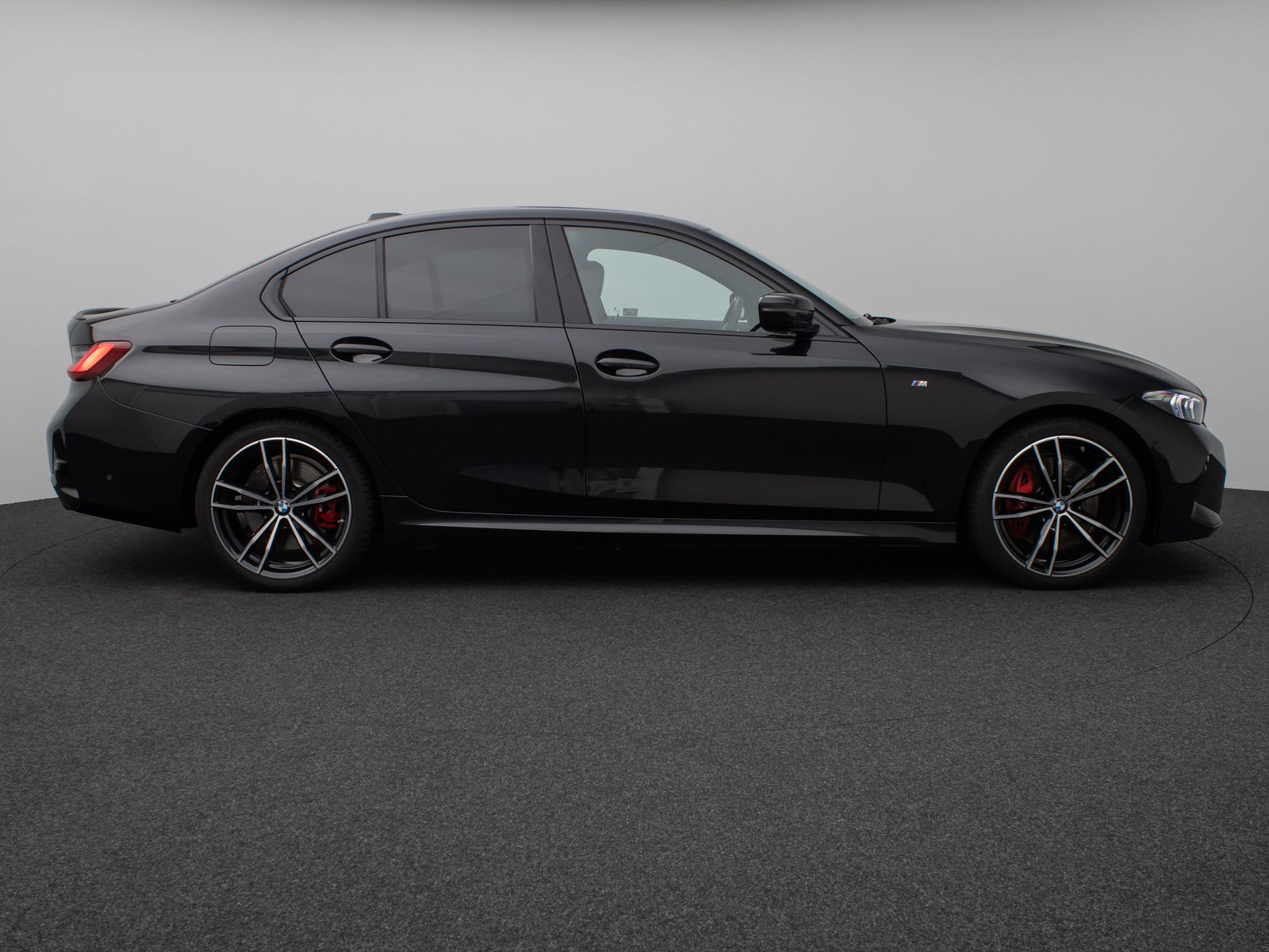 Fahrzeugabbildung BMW 320i M SportPro Glasdach Kamera HUD DAB HiFi 19"