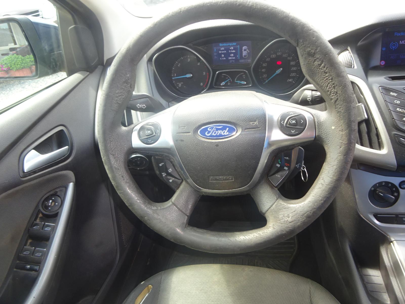 Ford Focus 2012 — фото 14