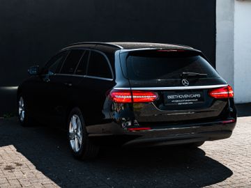 Mercedes E 220 - 8