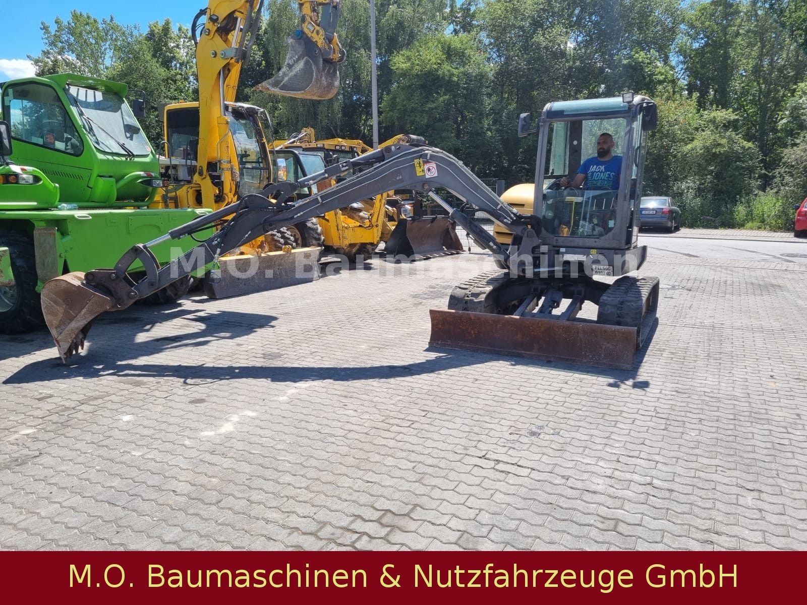 Fahrzeugabbildung Volvo ECR 48C / Hammerleitung