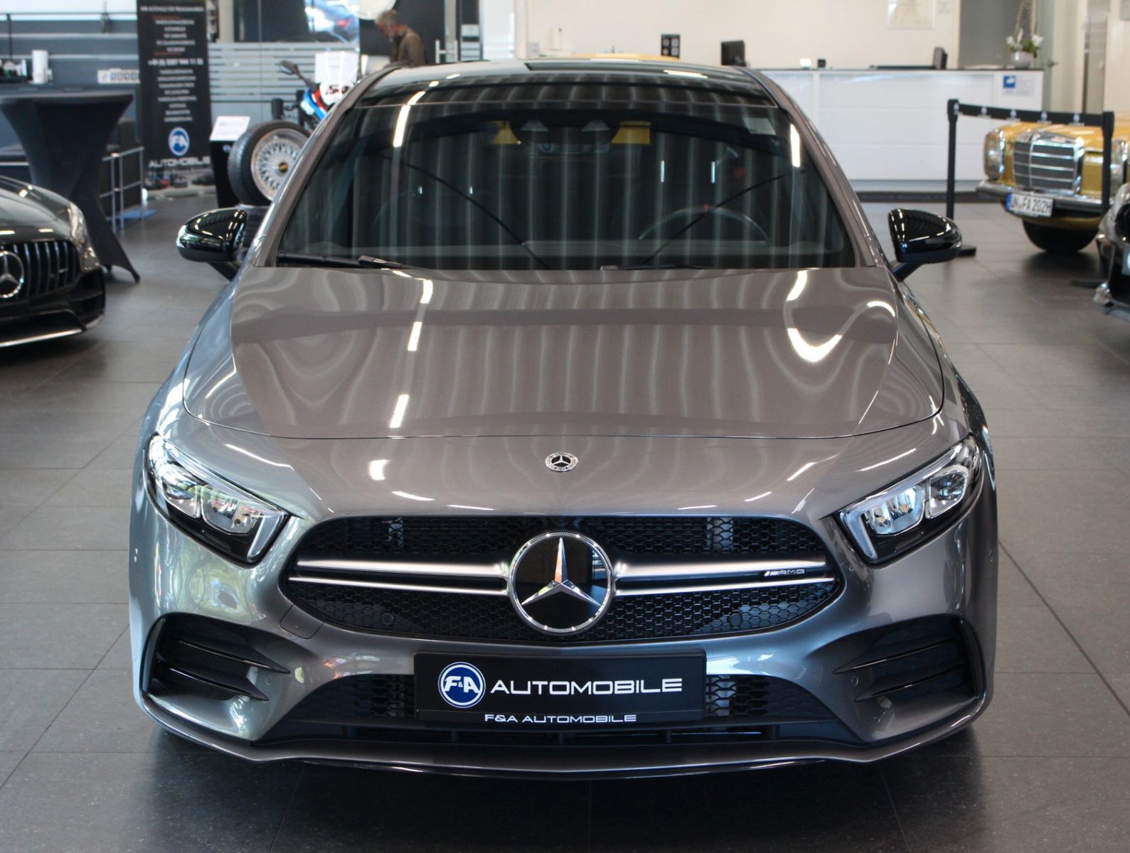 Fahrzeugabbildung Mercedes-Benz A 35 AMG Limo*Pano*Kamera*2.Hand