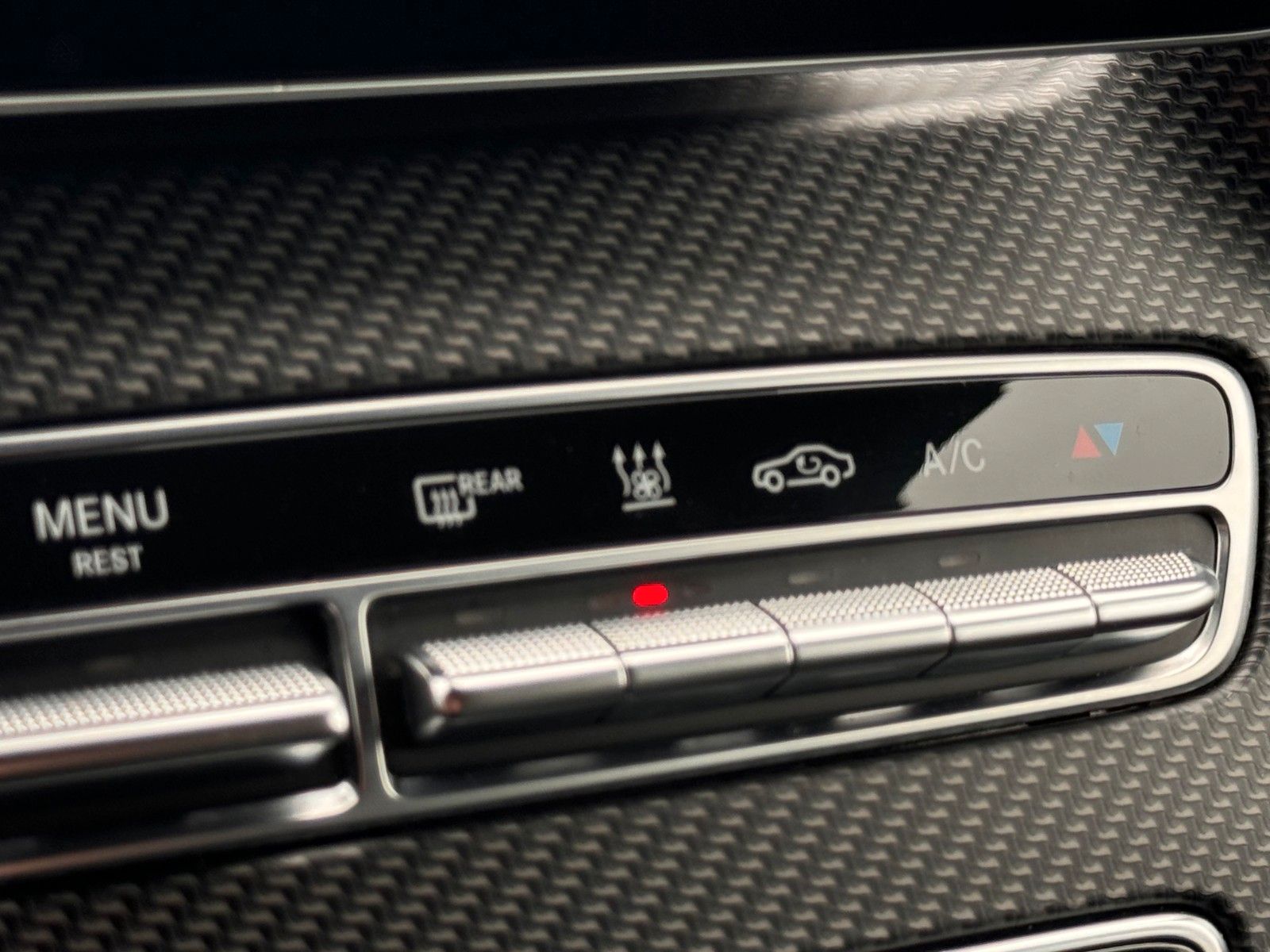 Fahrzeugabbildung Mercedes-Benz V 300 4MATIC AVA ED AMG Extral AIRMATIC Stdh AHK