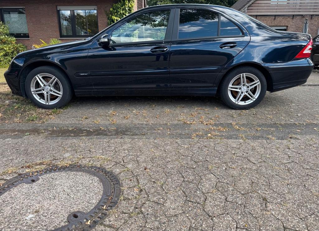 Mercedes-Benz C 180