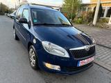 Skoda Roomster Praktik 1.6TDI 66KW KLIMA PDC AHK 1Hand - Skoda Roomster mit Diesel-Antrieb: 1.6