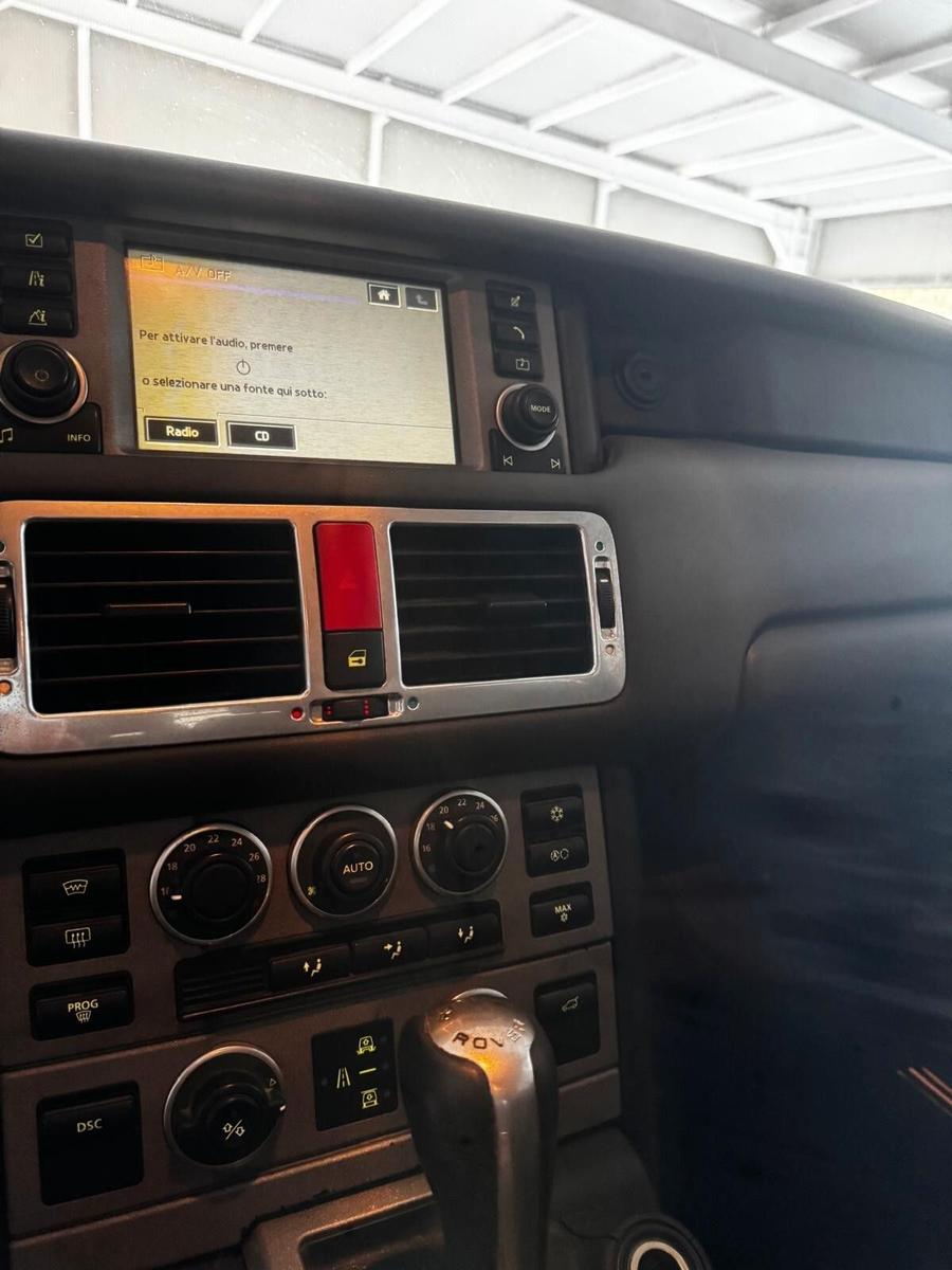 Land Rover Range Rover 2004 — photo 6