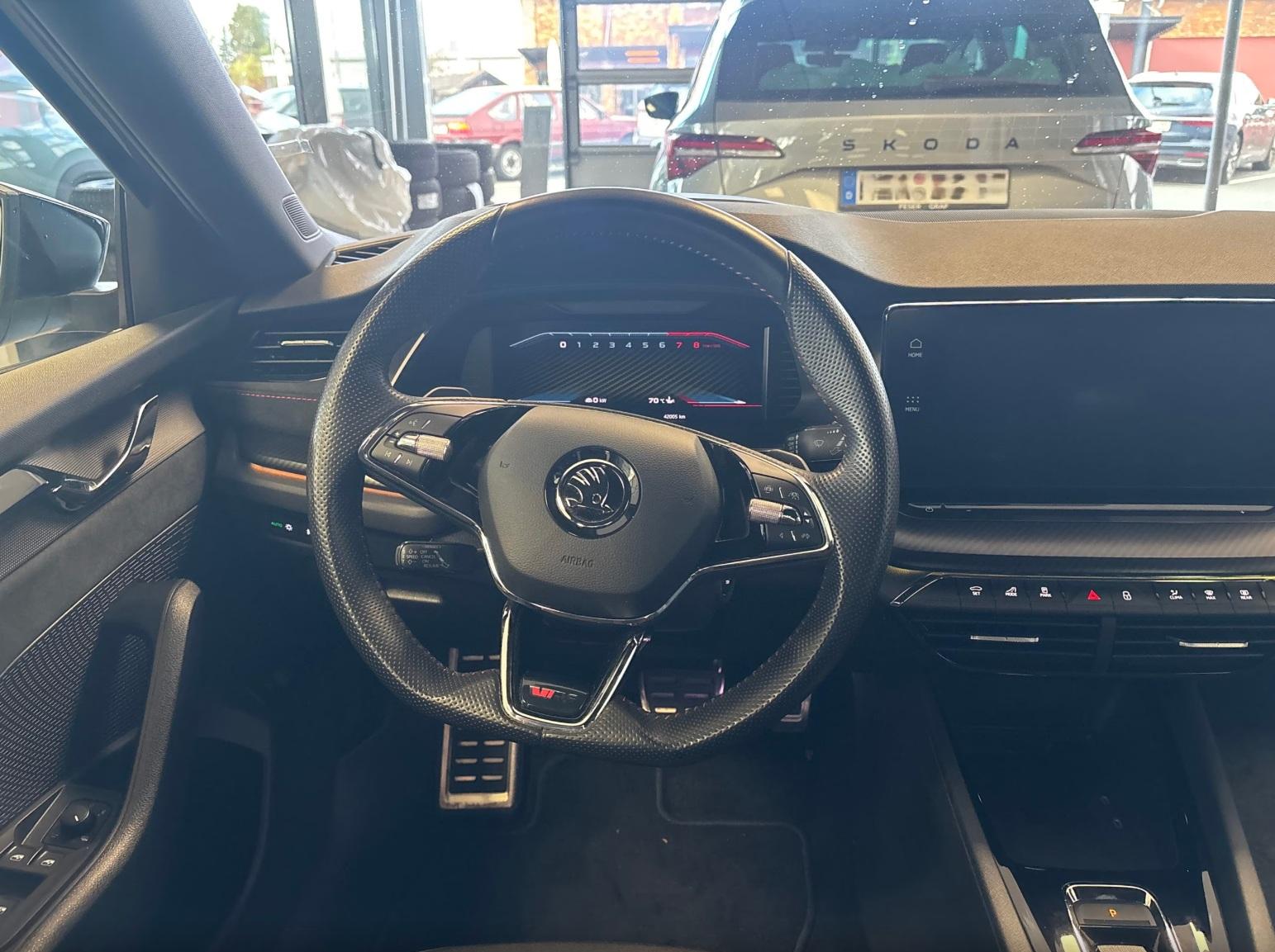 Skoda Octavia RS 2,0 TSI DSG * NAVI HuD MATRIX ACC*