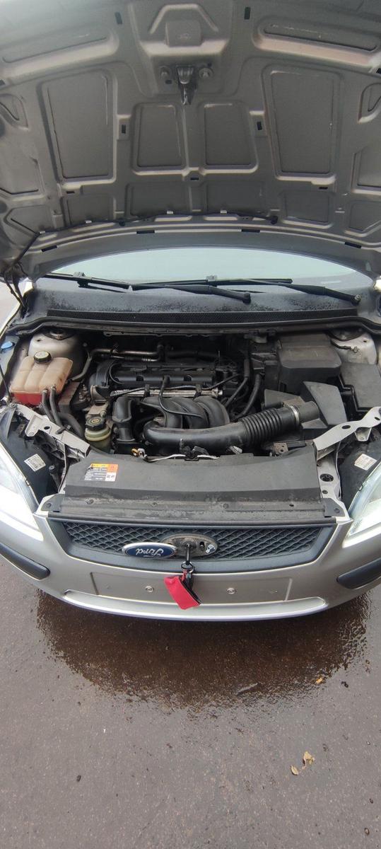 Ford Focus 2005 — photo 11