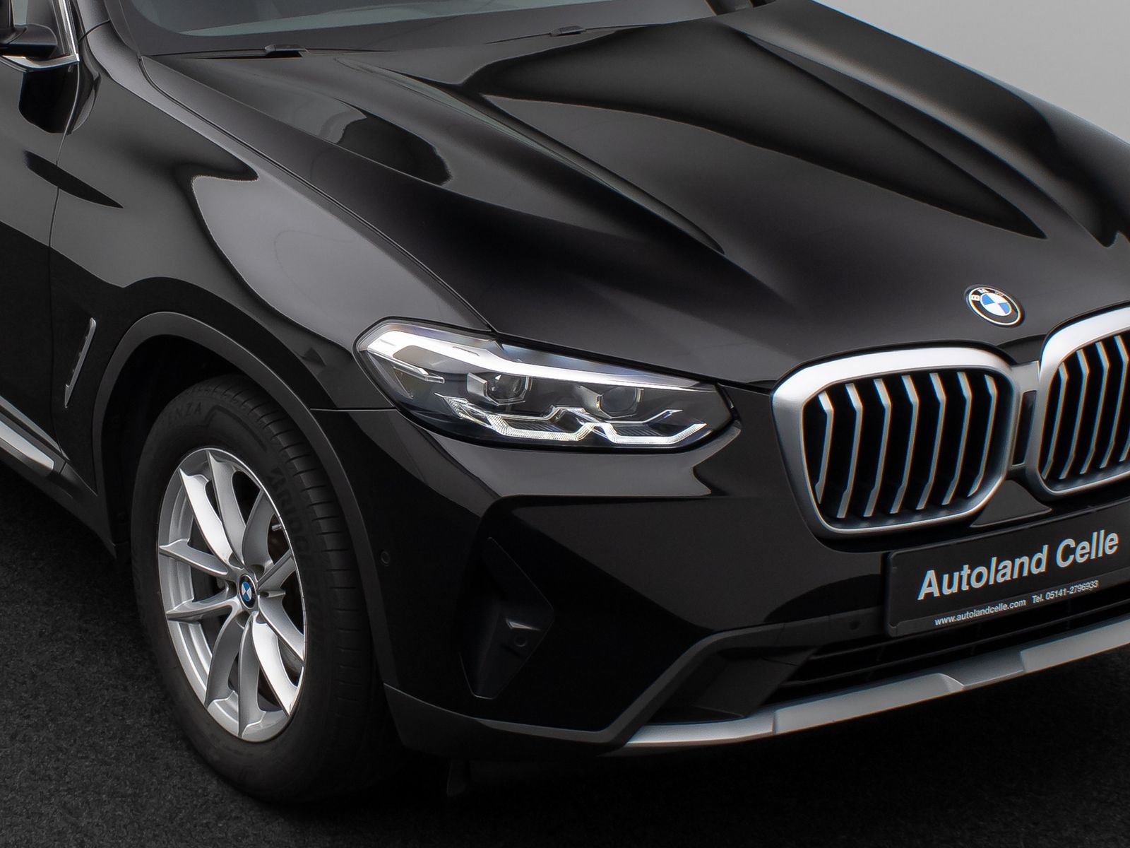 Fahrzeugabbildung BMW X3 xD20d KameraDAB HiFi Leder Alarm Sport 18Zoll