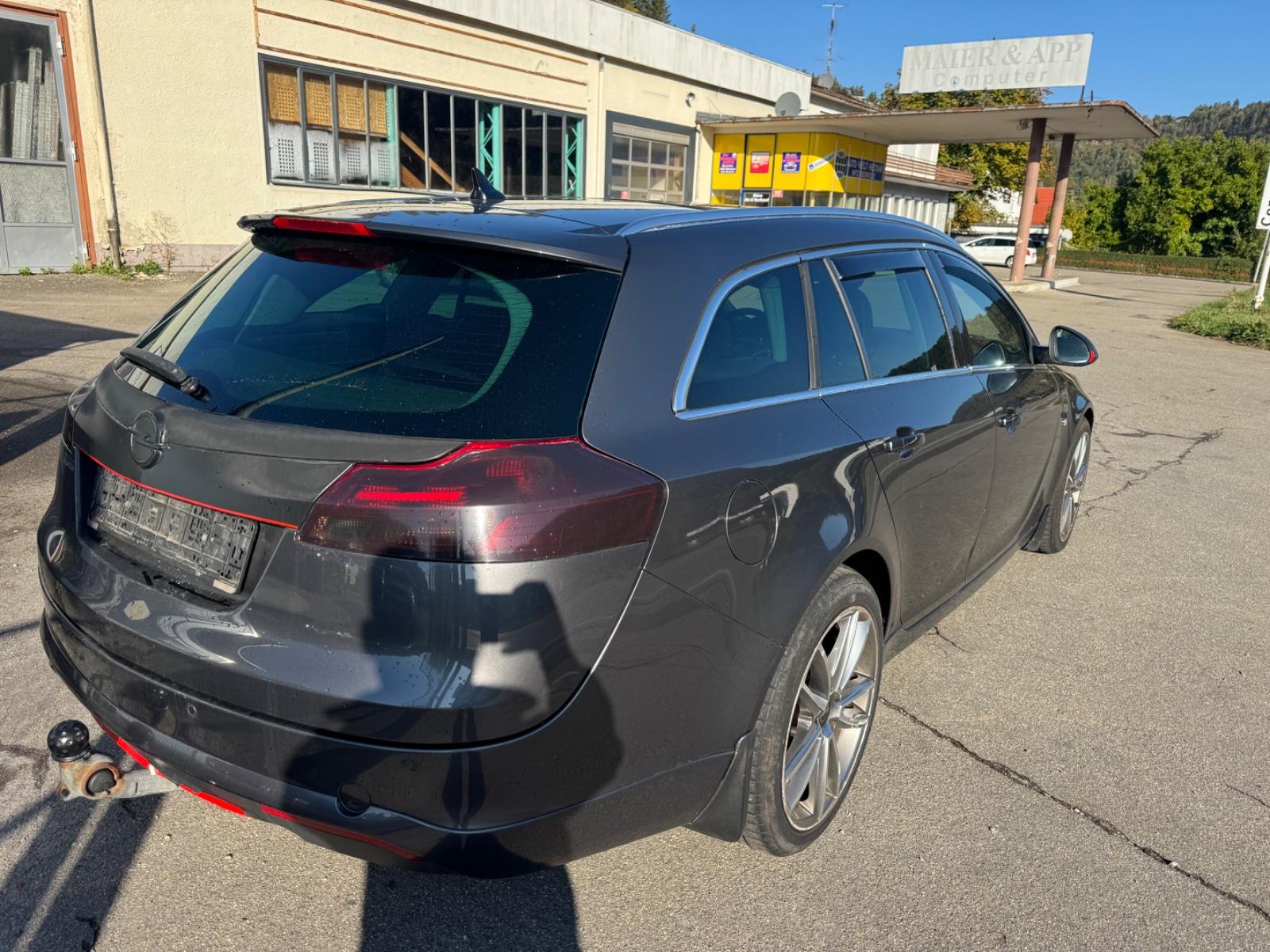 Opel Insignia 2011 — photo 7