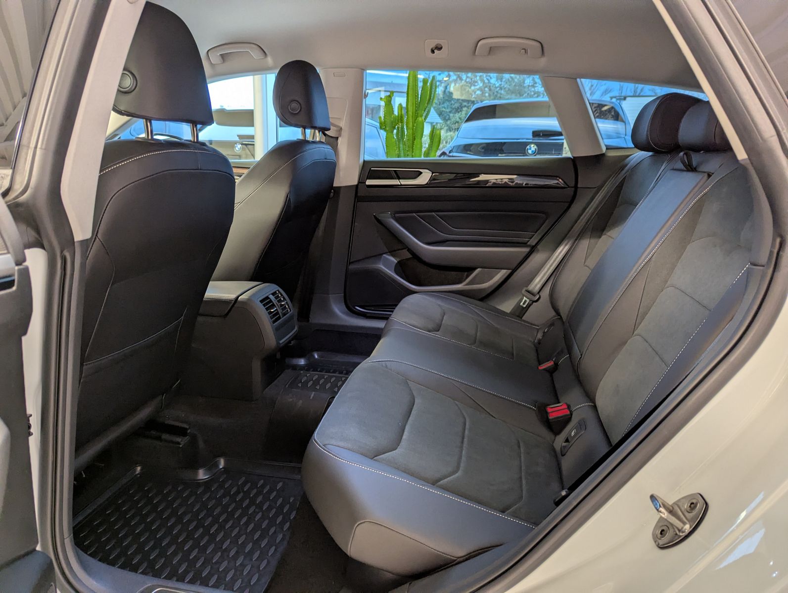 VW Arteon 2.0 TDI DSG SB Virtual LED Kamera AHK 18" - Image 13