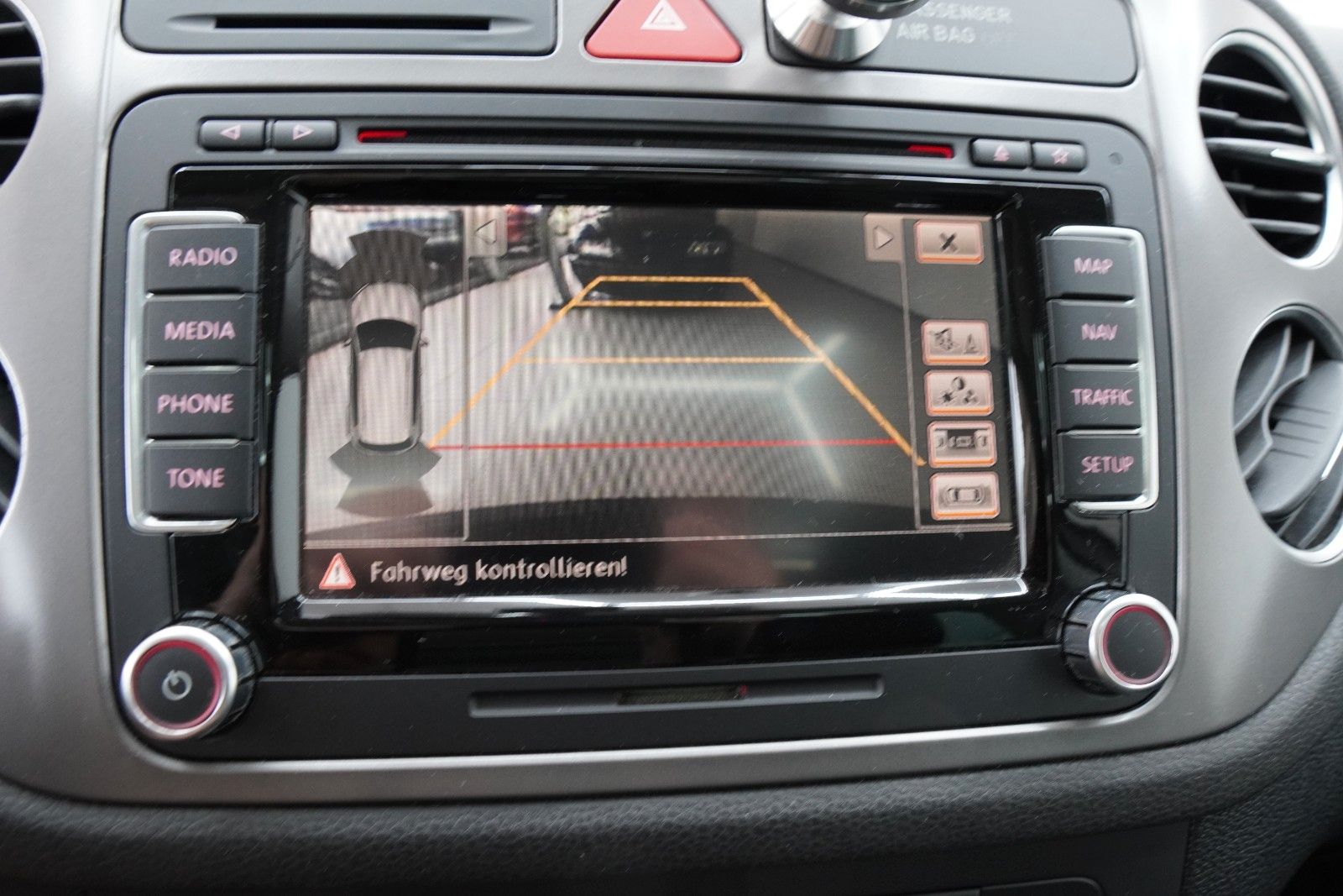 Fahrzeugabbildung Volkswagen Tiguan Sport & Style 4Motion *Leder*Autom*Pano*
