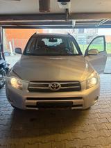 Toyota Rav4 2.2 177ps - gebrauchte Toyota RAV 4 aus dem Jahr 2007