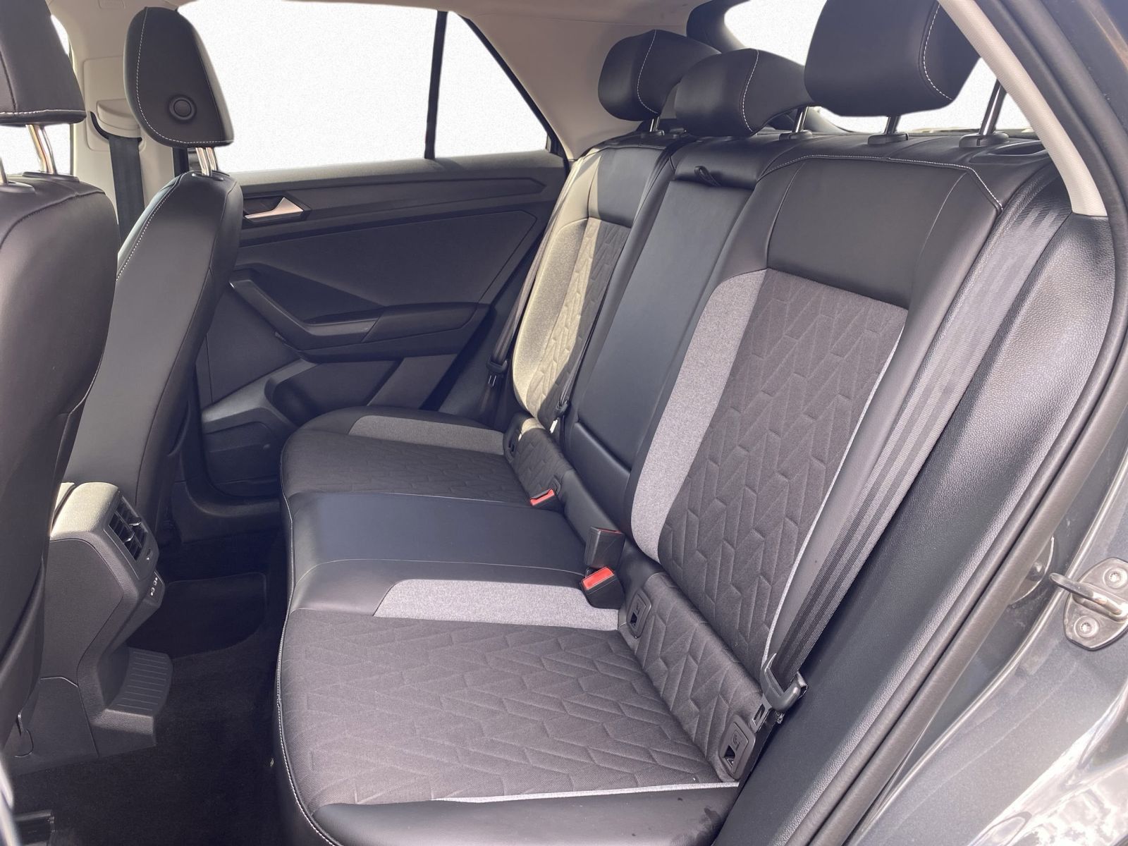 Volkswagen T-Roc - Bild 13