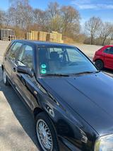 Volkswagen Golf 1.8 Family Family - Volkswagen Golf aus 1997 mit Benzin-Antrieb: Kombi