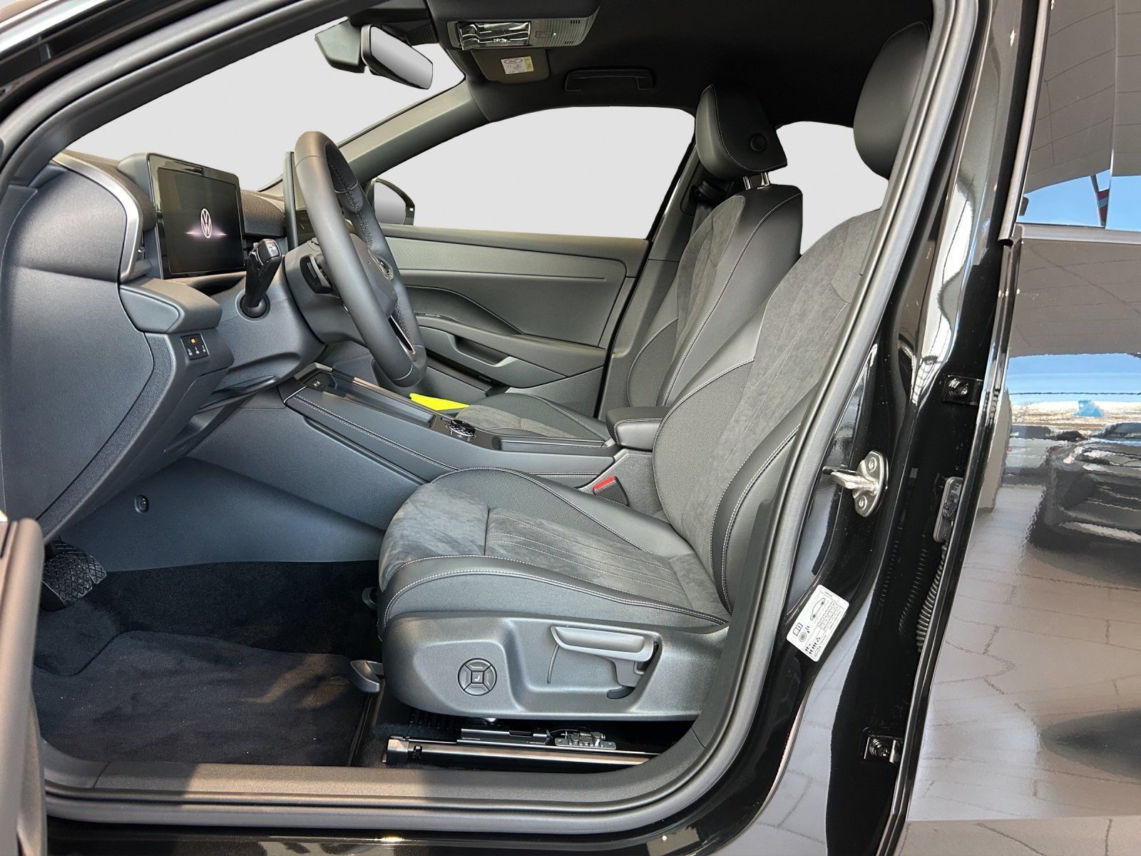 Volkswagen T-Roc - Bild 13