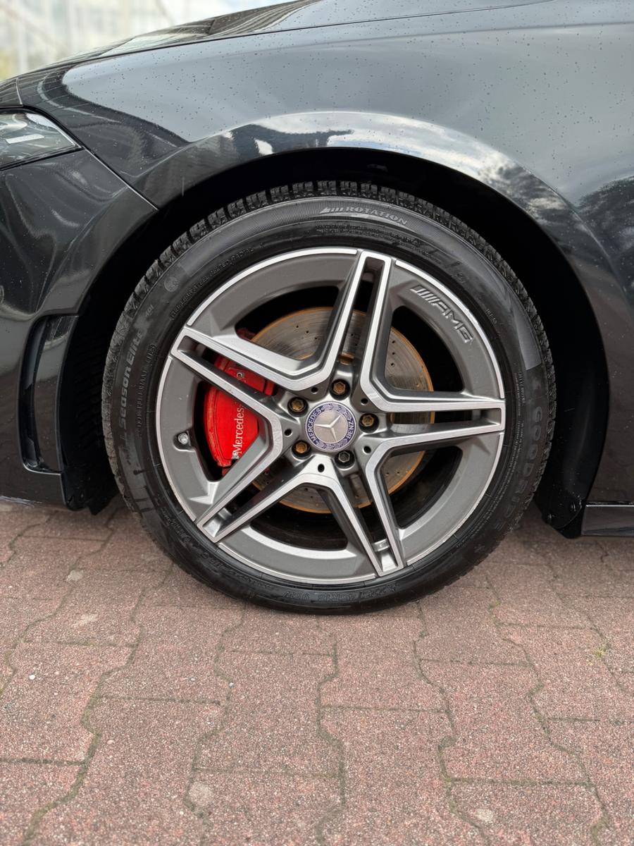 Mercedes-Benz A 200 AMG Line 4Matic 190ch - 1 ère main - Toit ouvrant - Carnet entretien - Virtual cokpit