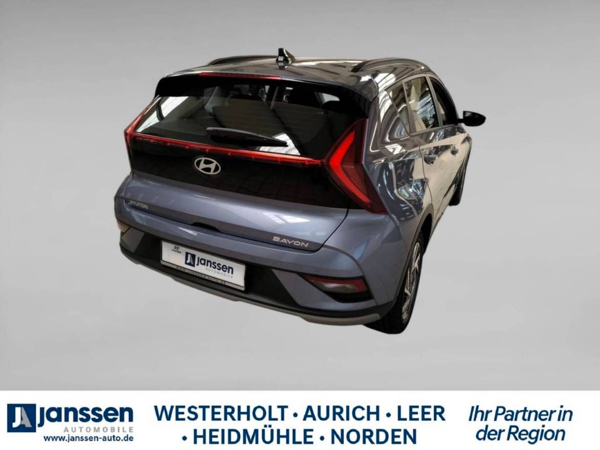 Fahrzeugabbildung Hyundai BAYON Trend Navi Digitales Cockpit PDC LED Schei