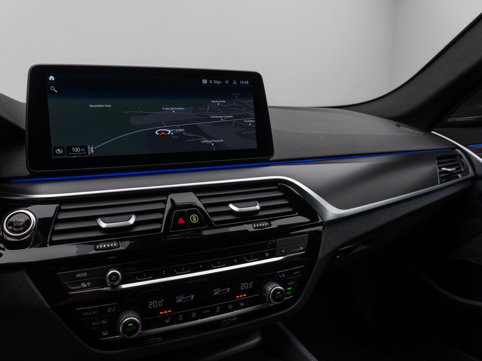 Fahrzeugabbildung BMW 530d xD M Sport Kamera HUD DAB H/K Komfort Alarm