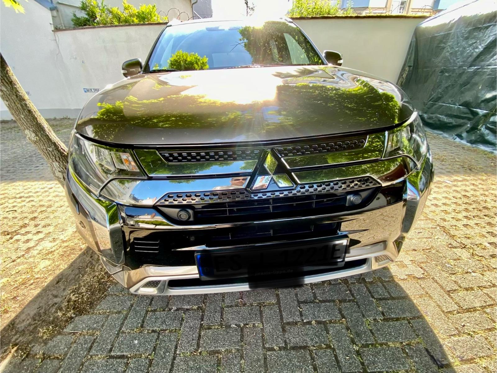 Mitsubishi Plug-in Hybrid Outlander