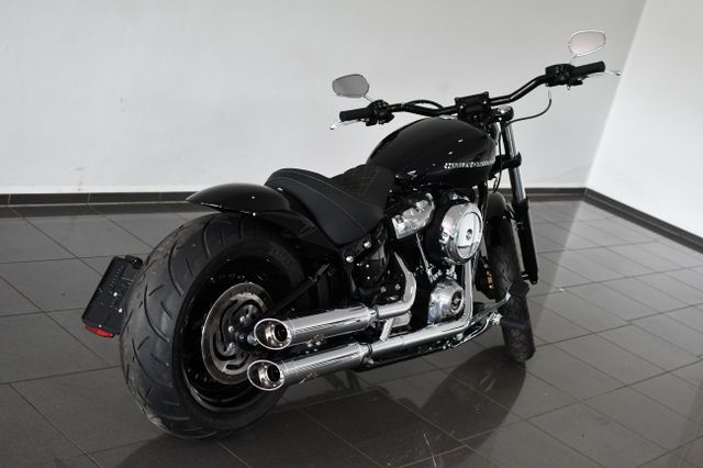 Harley-Davidson FXST Softail Custom Umbau Jekill & Hyde Auspuff