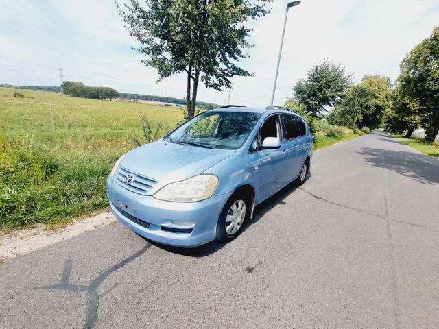Toyota Avensis Verso 2.0 D-4D  / Klima /7-Sitze