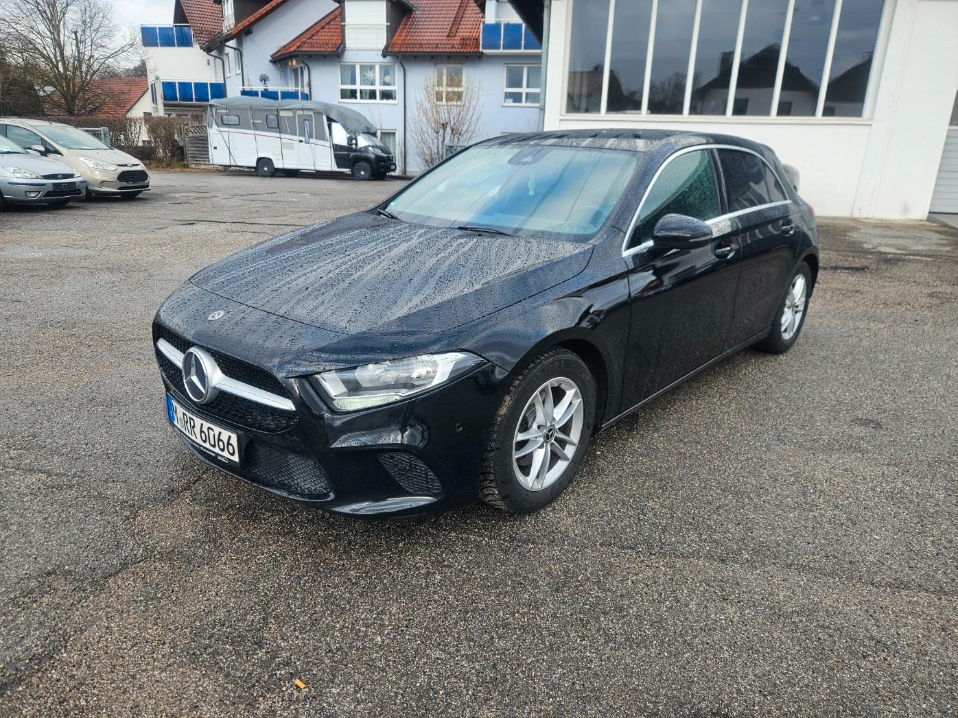 Mercedes-Benz A 180 d Navi Leder
