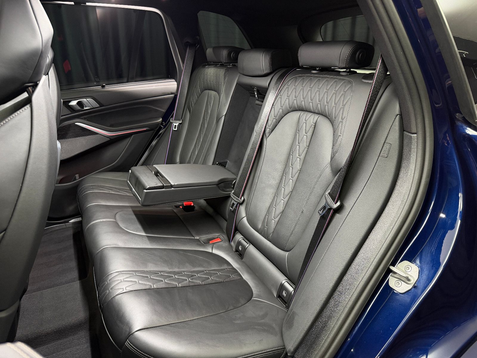 Fahrzeugabbildung BMW X5 40 d xDrive M SPORT PRO|PANO|M-SITZE|INDIVID