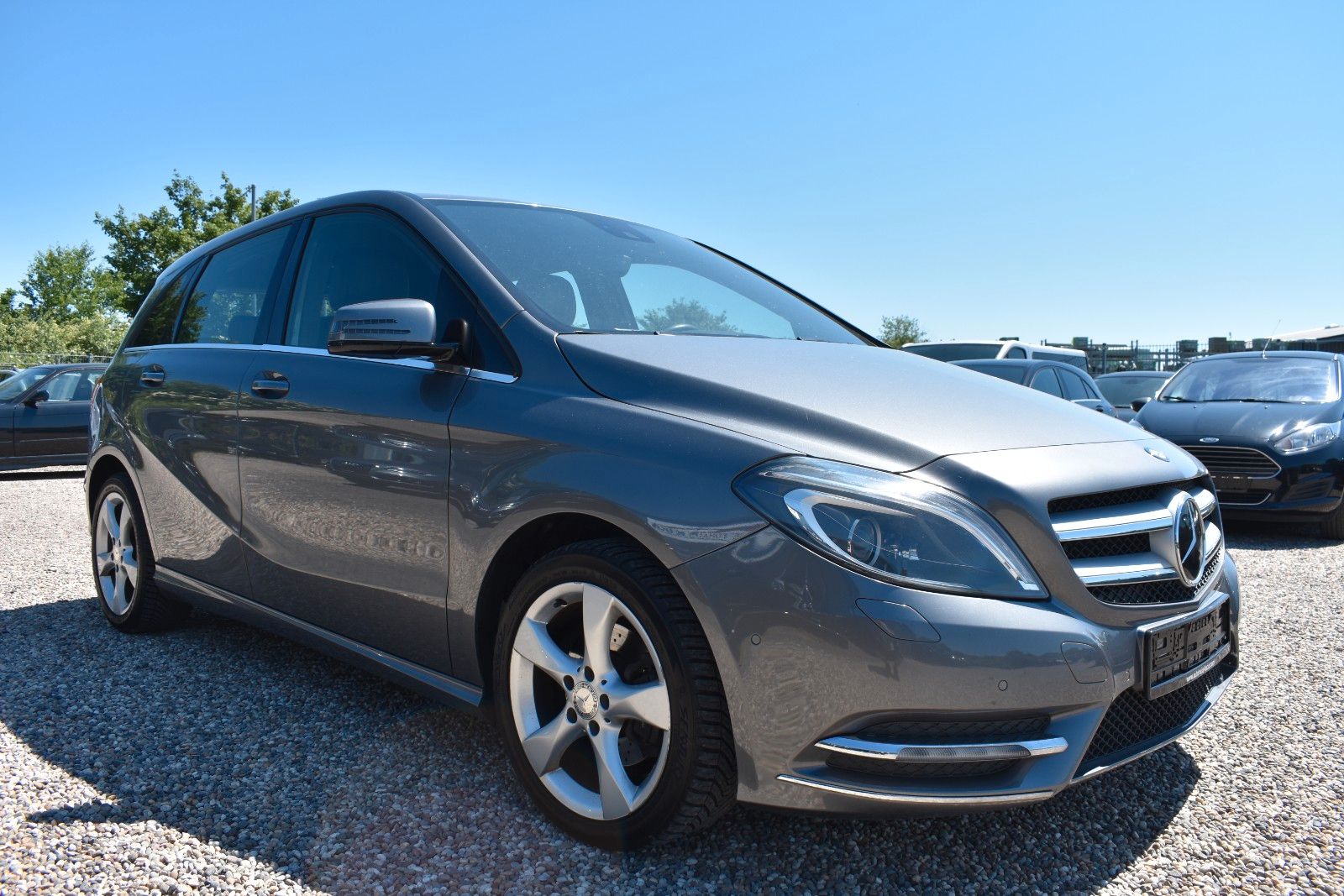 Fahrzeugabbildung Mercedes-Benz B 200 CDI Automatik Sport Paket Navi Sitzheizung