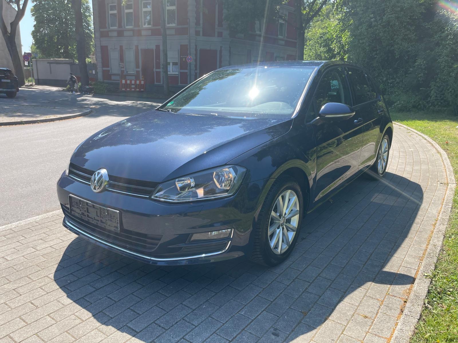 Volkswagen Golf VII Lim. Lounge BMT