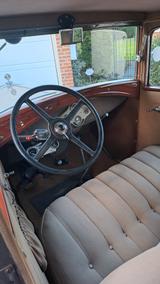 Ford Model A Ford - Ford Oldtimer mit Benzin-Antrieb: Limousine