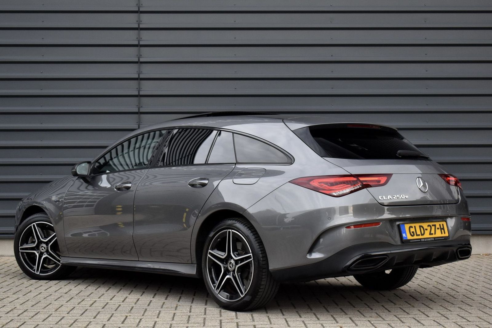 Mercedes-Benz CLA 250 Shooting Brake e AMG Line | Pano | ACC | imagem 2