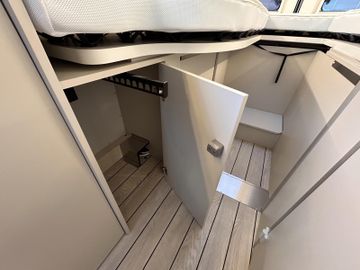 Westfalia Columbus 640 E 180 PS ATG Skyview Solar LITHIUM