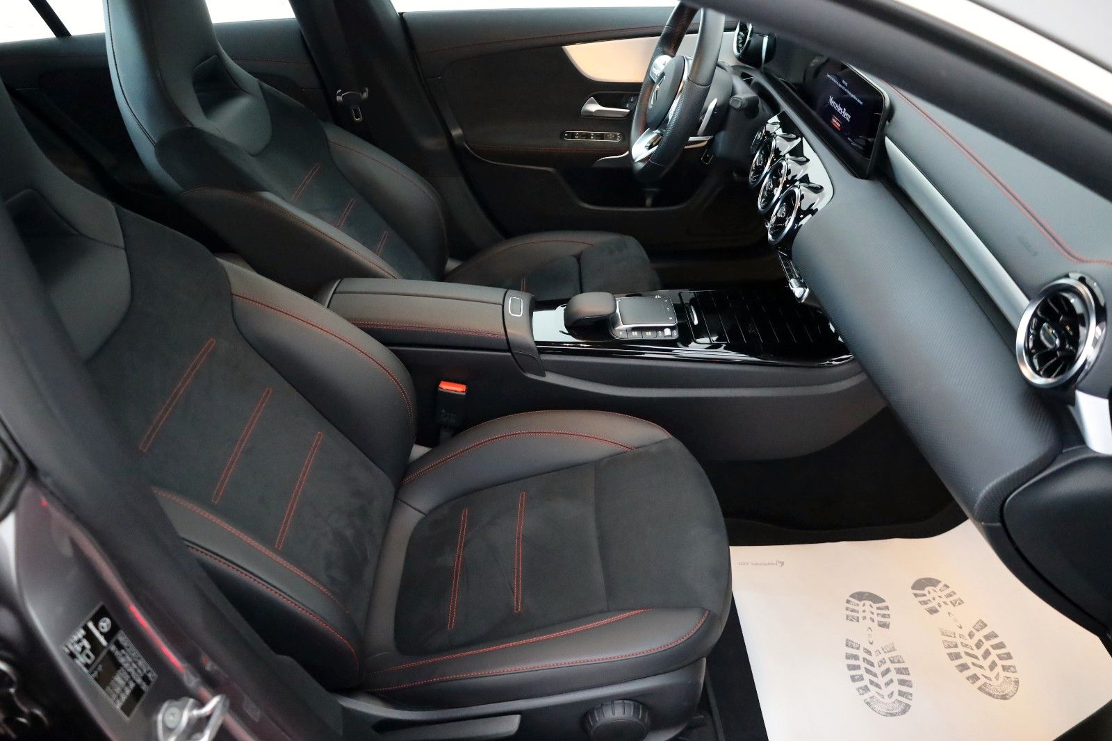 Mercedes-Benz CLA 250 e AMG-line T.Leder Navi LED CarPlay AHK foto 5