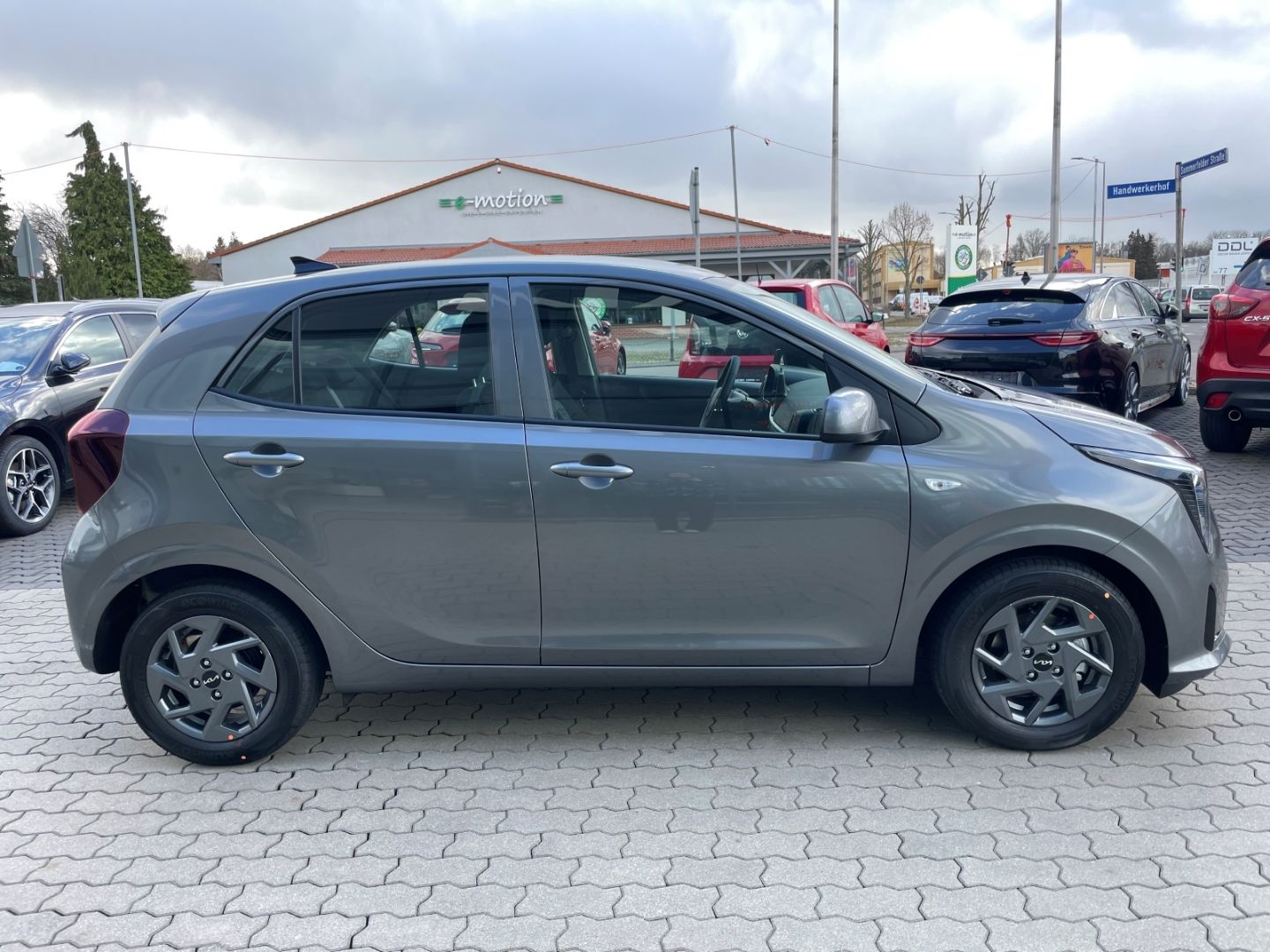 Fahrzeugabbildung Kia Picanto Vision 1.0 DAB Navi Kamera PDC