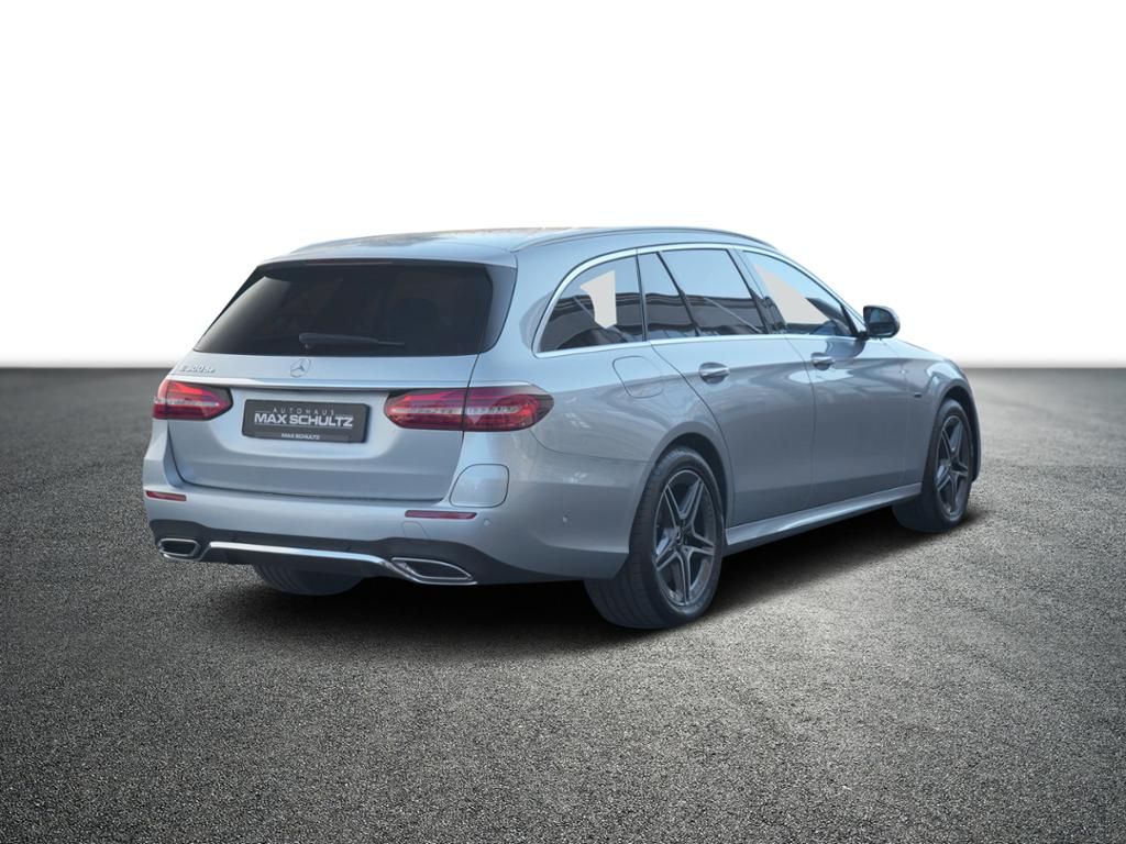 Fahrzeugabbildung Mercedes-Benz E 300 de T-Modell AMGLine + Avantgarde *PanoDach
