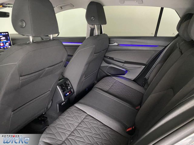 Golf VIII 1.5 TSI Life CONNECT KLIMA PDC LED