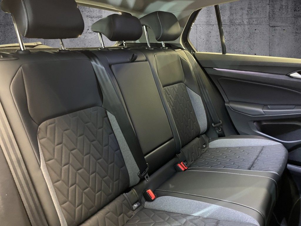 Volkswagen Golf - Bild 10