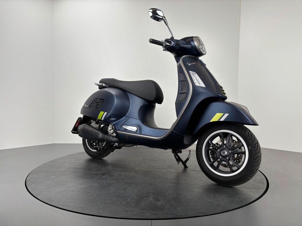 Fahrzeugabbildung Vespa GTS 300 SUPER TECH *NEUWERTIG/REMUS*