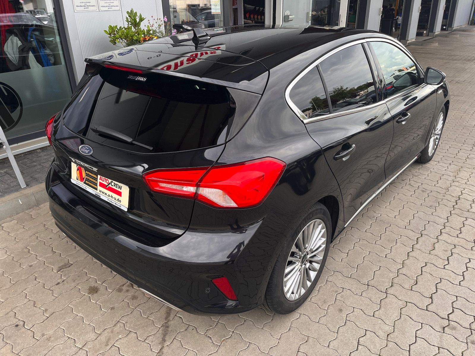 Fahrzeugabbildung Ford Focus Lim. Vignale
