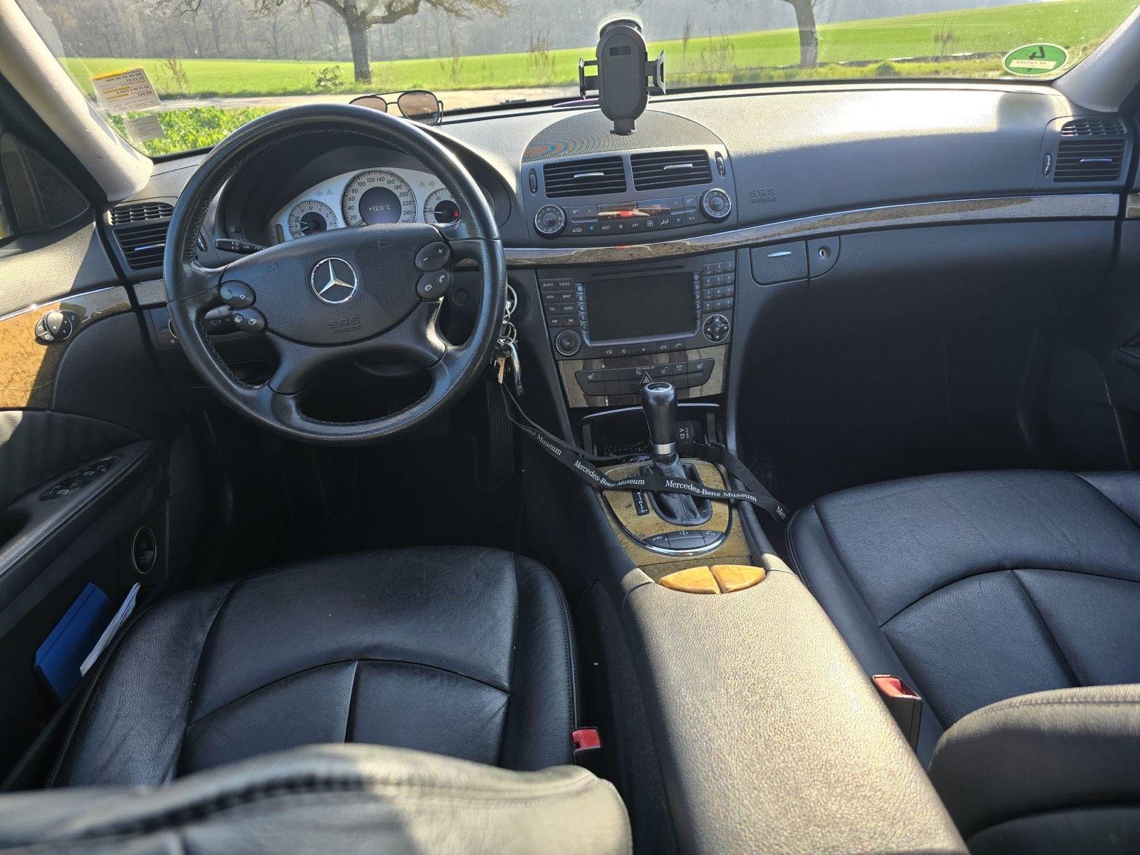 Mercedes-Benz E320 2011 — photo 7