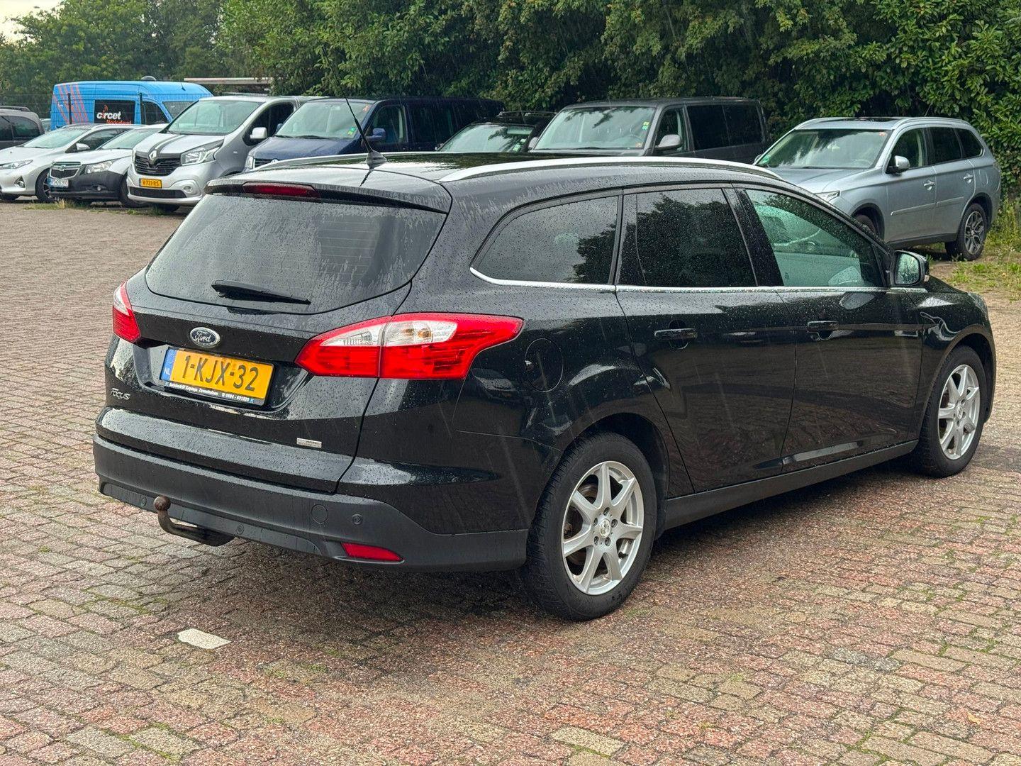 Ford Focus 2013 — engine 1.560 cm³, 105 HP (77kW)