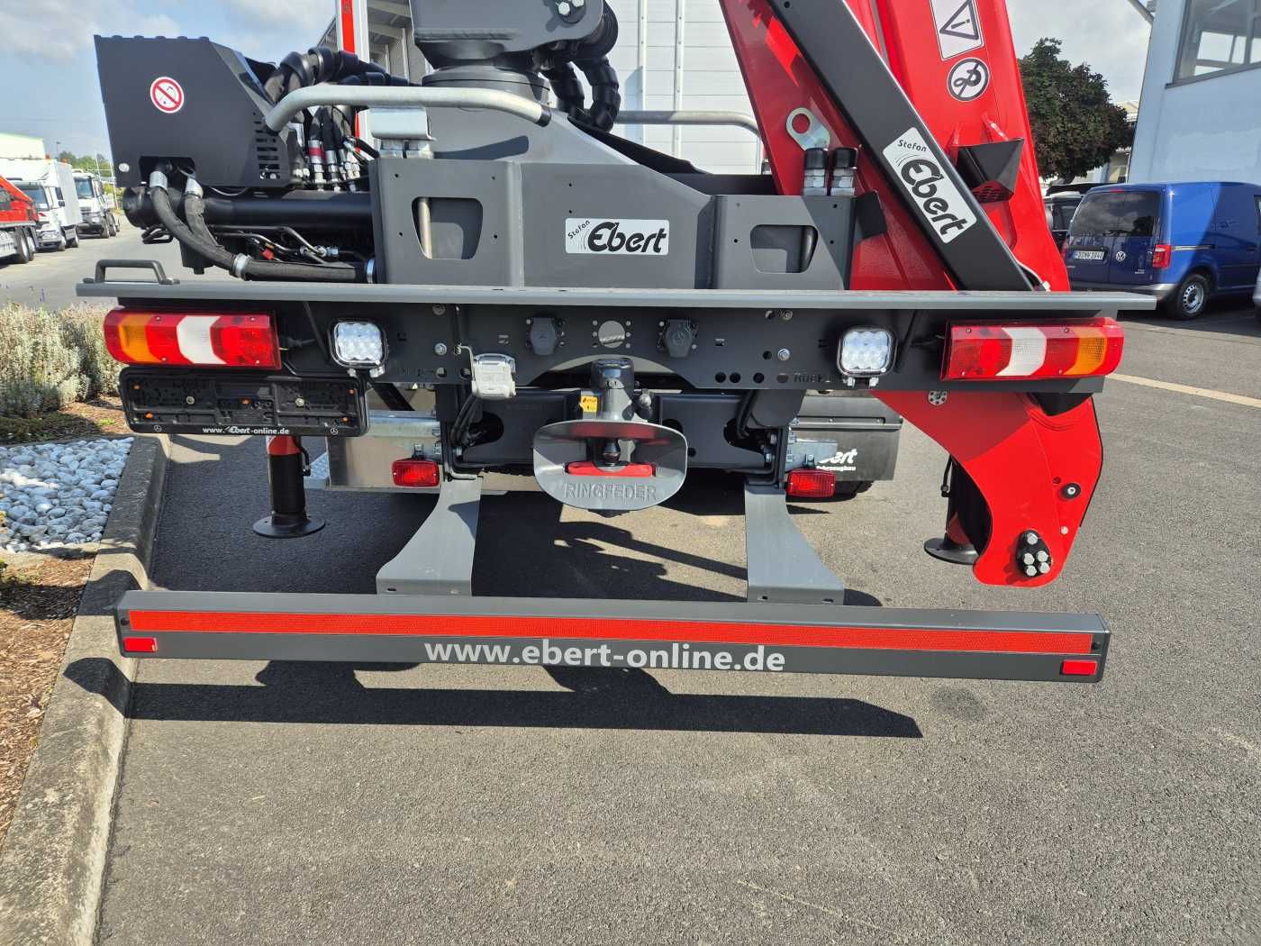 Fahrzeugabbildung Mercedes-Benz Arocs 2651 L 6x4 Kran Epsilon TZ 12-86 Retarder