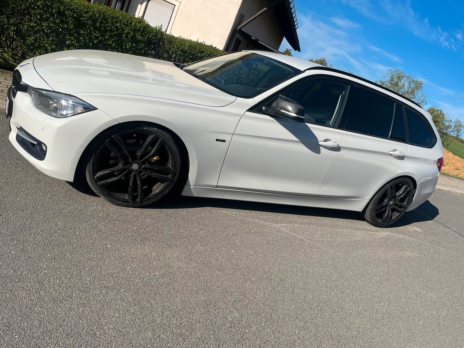 BMW 320