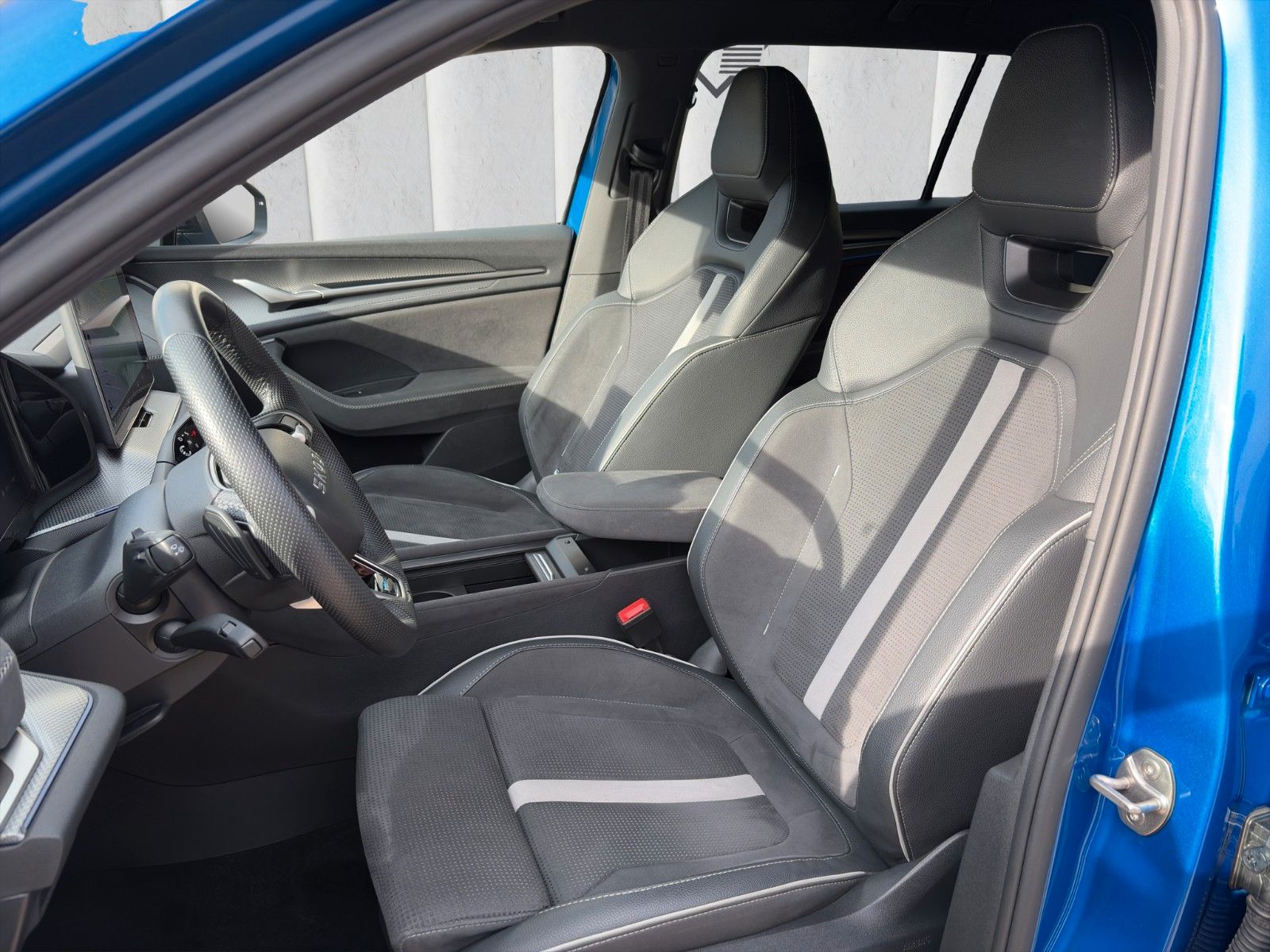 Fahrzeugabbildung SKODA Kodiaq 1.5 TSI DSG*Sportline*7-Sitzer*ViCo*SHZ*