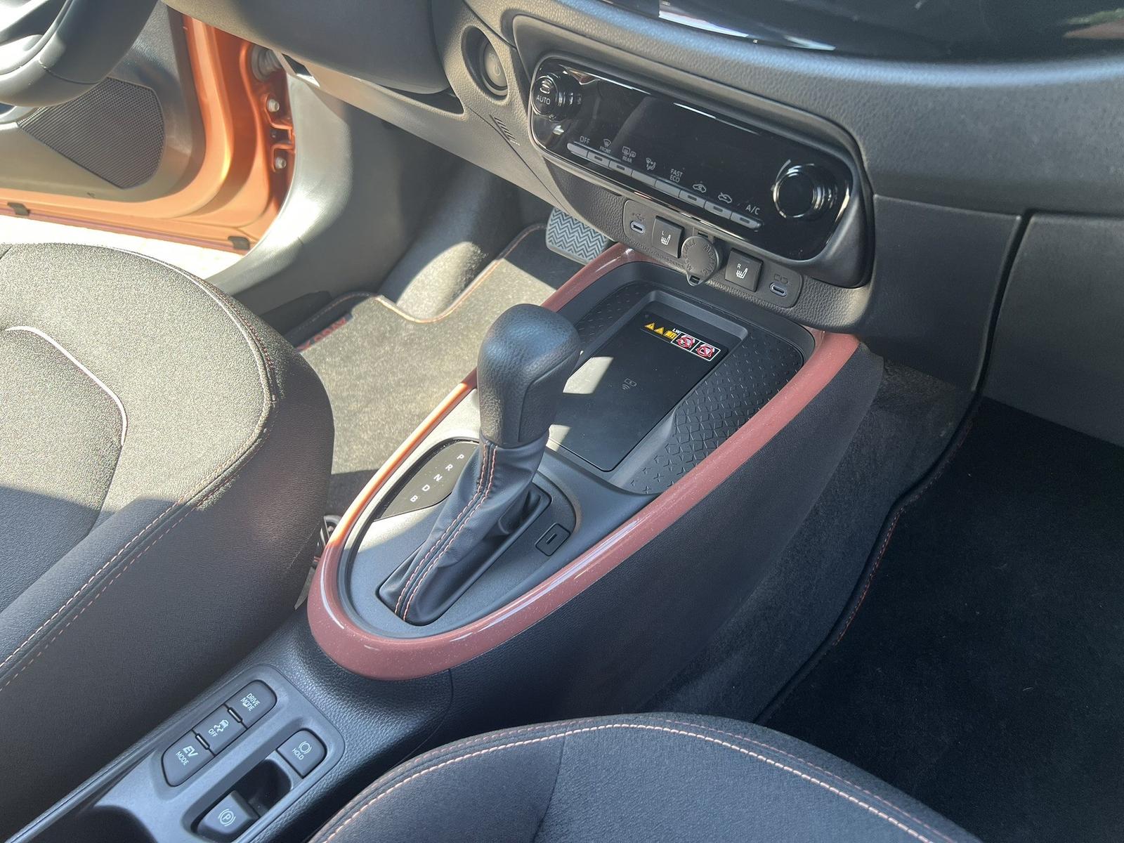 Toyota Aygo X Hybrid 1.5l Teamplayer Technik-P.