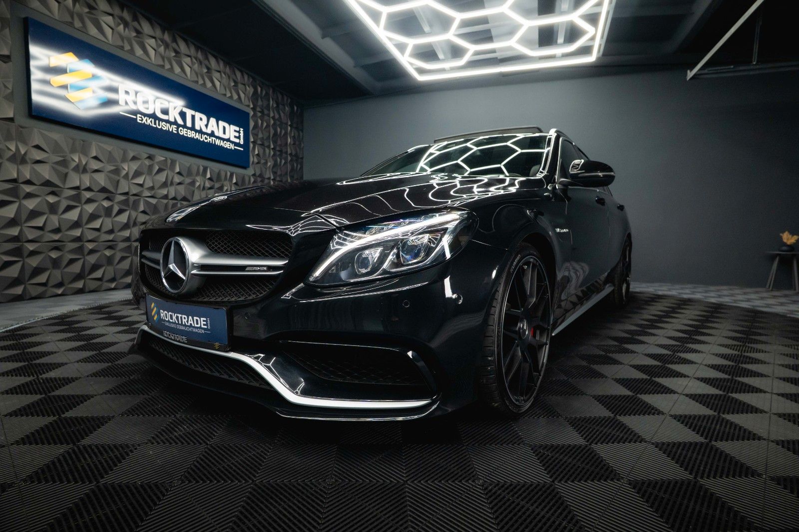 Fahrzeugabbildung Mercedes-Benz C 63 S T AMG Performance *Pano*Burmester*LED*