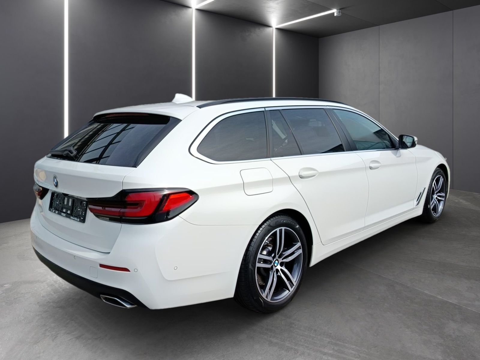 BMW 520d Touring ANH.KUPPLUNG LIVE COCKPIT PRO DR. A foto 5