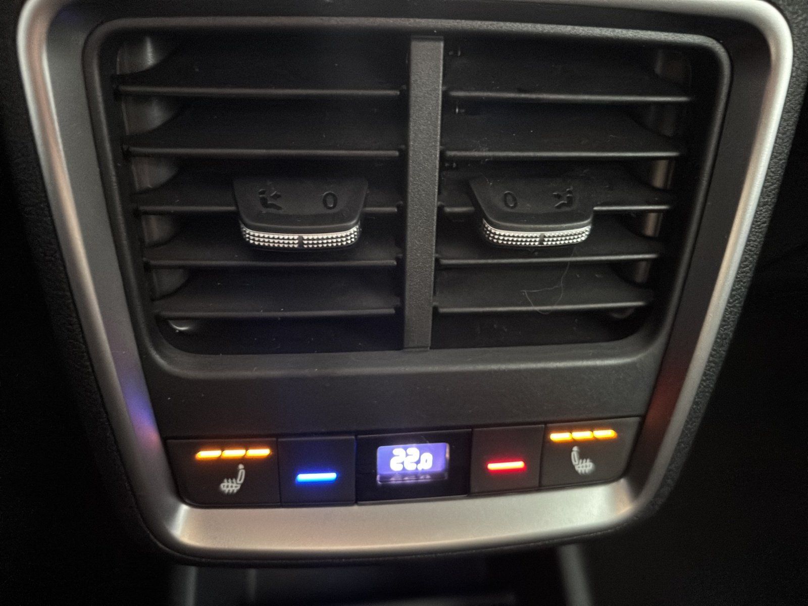 Fahrzeugabbildung SKODA Enyaq 60