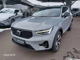 Volvo XC40 B3°Ultra Dark°PanoramaDach°360°Cam°Blis - Volvo XC40: Ultra Dark